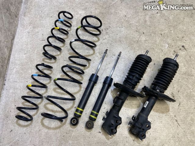 【中古】H28.01 ZVW50 プリウス 前期 純正 ショック&サスペンション 走行約7.4万km 1台分 48510-47160 48520-47160 48530-47100 / 4T6-162