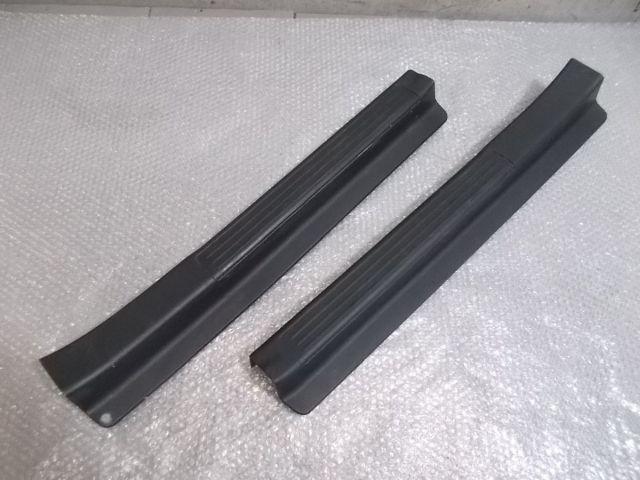 【中古】★激安!★NCEC ロードスター 純正 スカッフプレート キッキングプレート パネル カバー 左右 NE51 68 710 NE51 68 720 / ...