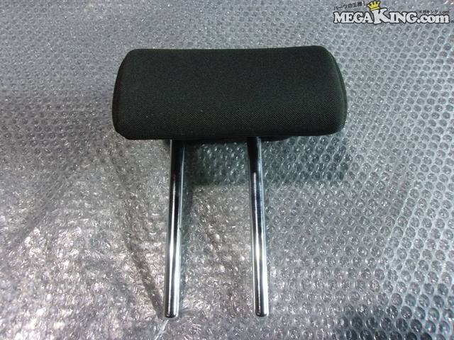 【中古】MXPH15 ヤリス 純正 ノーマル リア リヤ ヘッドレスト 真ん中 中央 / 2S1-614