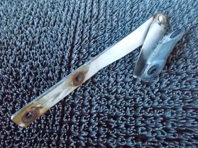 【中古】★激安!★FC3S サバンナ RX-7 RX7 純正 ノーマル ボンネットヒンジ 片側のみ 左右不明 13B ロータリー / Q8-304