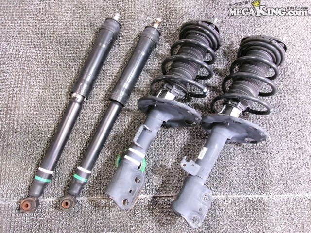 ヴォクシー80 ZRR85 サスペンションキット(ショックアブソーバー付き) ヴォクシー80 ZRR85 サスペンションキット(ショックアブソーバー