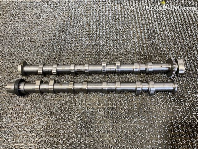 Rakuten - 【中古】VW フォルクスワーゲン 1K系 ゴルフ5 GTI 純正 ノーマル カムシャフト IN EX 06F109101B 06F109102B / 2T5-1067