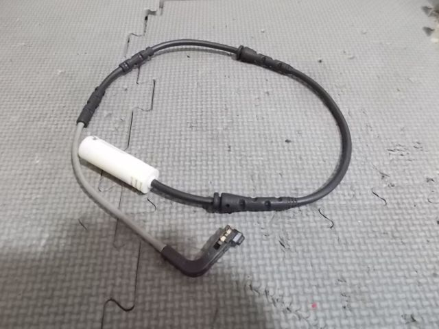 【中古】★激安!★BMW E82 1シリーズ 135i 社外 ? 純正 ? フロント ブレーキパッドセンサー / Q5-1015