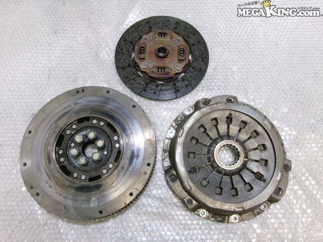 Rakuten - 【中古】BNR34 スカイライン GT-R GTR 純正 ノーマル プル式 クラッチ ディスク カバー フライホイール RB26DETT AA300 / 4T1-908