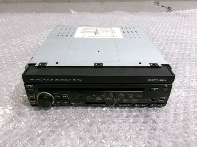 【中古】★激安!★社外 MOSFET モスフェット 45WX4 マルチメディアプレーヤー DVD CD ipod USB MP3等 / Q6-1550