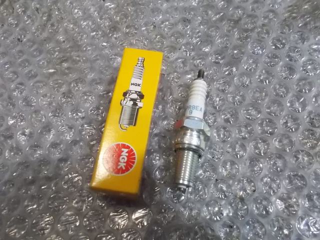 Rakuten - 【中古】★未使用!★NGK スパークプラグ 1本 DPR8EA-9 / R8-220