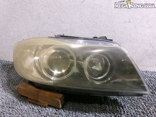 【中古】ハンドル位置不明 BMW E90 3シリーズ 前期 純正 ノーマル HID キセノン ヘッドライト ヘッドランプ 右 631169427409 / 4S12-893