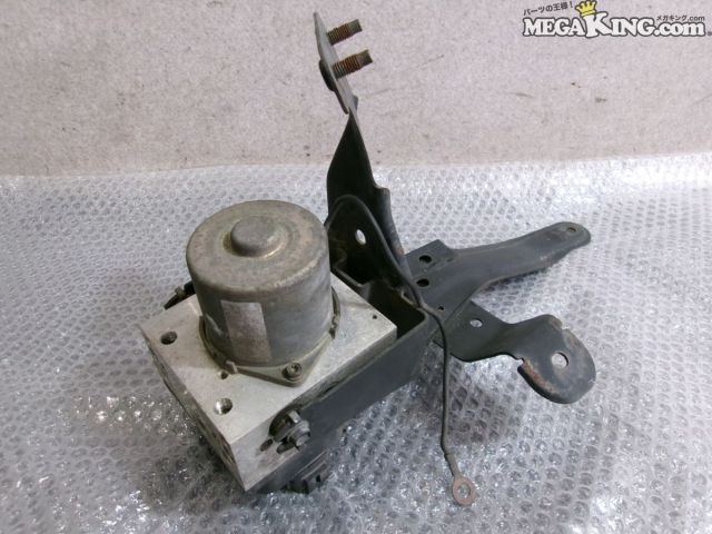 【中古】ER34 スカイライン 純正 ノーマル ABSアクチュエーター RB25 47600 5L300 C35 ローレル 等 / 2S4-227