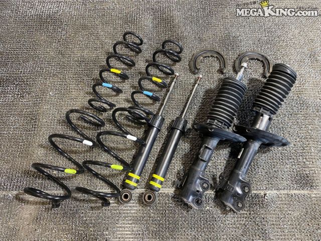 【中古】平成29年3月 ZVW50 プリウス Sセーフティ 純正 ショック&サスペンション 走行約2.6万km 1台分 48510-47160 48520-47160 / 4T6-085