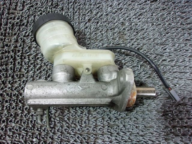 【中古】★激安!★車種不明 ダイハツ 純正 ノーマル マスターシリンダー S100P ? ハイゼット ? 分かる方 / 2Q9-934