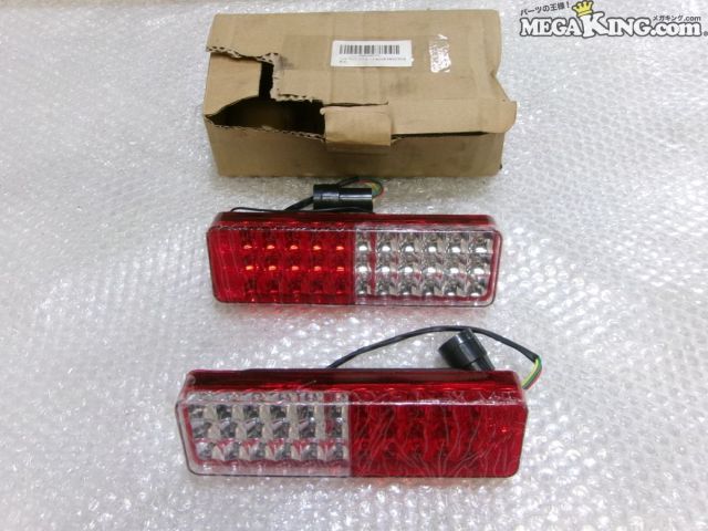Rakuten - 【中古】★未使用★JA11 ジムニー 社外 テールランプ テールライト 左右 / 5T4-428