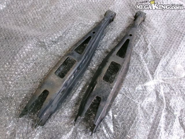 【中古】BRG レガシィ レガシー 純正 ノーマル リア リヤ ロアアーム 左右セット / 4T4-883
