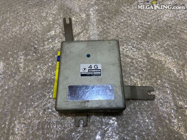状態詳細 ■ 商品概要 スバル レガシィ（BG5）用の純正改エンジンコンピューターです。 ■ 商品状態 外観ケースには使用に伴うキズやサビ、くすみ、擦れ跡などのはっきりとした使用感が見受けられます。 こちらはガレージKM1にてROMチューンが施されている仕様ですが、 書き換え内容などの詳細な仕様については分かりかねます。 また、カバーを固定するためのボルトが欠品している状態です。 外観に目立つクラックや割れなどは見受けられません。 取り外すまでは正常に動作していたと聞いておりますが、 当店では通電および実車による動作確認は行っていません。 商品は中古品の為、キズ、除去しきれていない汚れ、相応の使用感などあります。 個人的な主観となりますので、必ず画像にてご判断をお願いします。 状態につきましては見落とし、記載漏れ等ある場合がございますのでご購入をお考えの方は不明点等あればお気軽にご質問ください。 付属品は画像の物がすべてとなります。　　掲載枚数の関係上、画像ではわかり難い部分もありますが、ご納得頂ける方のみでお願いします。 中古品という事をご理解頂き、ノークレーム、ノーリターンでお願い致します。 特徴 コンディションランク 【 C 】 一般中古品 使用感があり傷やダメージはありますが、問題なく使える一般的な商品。 メーカー スバル タイプ 純正改 ガレージKM1 型式・仕様 BG5 車種 レガシィ 品番 22611AC560 管理番号 2T7-631 P:Taka - D:Higu - Ph:5 - SAGAWA　R:1630 / 22　-　25 - 4