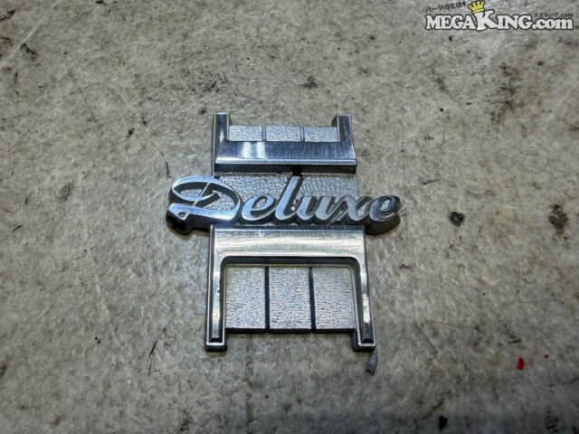 【中古】RT104 コロナ 純正 ノーマル エンブレム DELUXE デラックス 63807 B5000 / 2T5-467