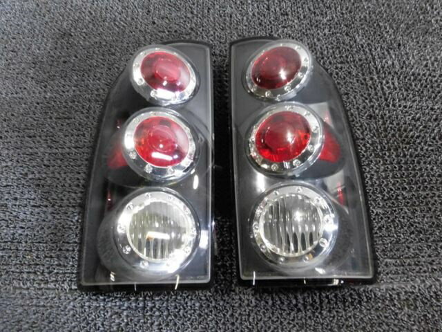 【中古】★激安!★2002年~2006年 ダッジ ダッヂ ラム 社外 LED テールランプ テールライト 左右 AT-014 / 3J2-225