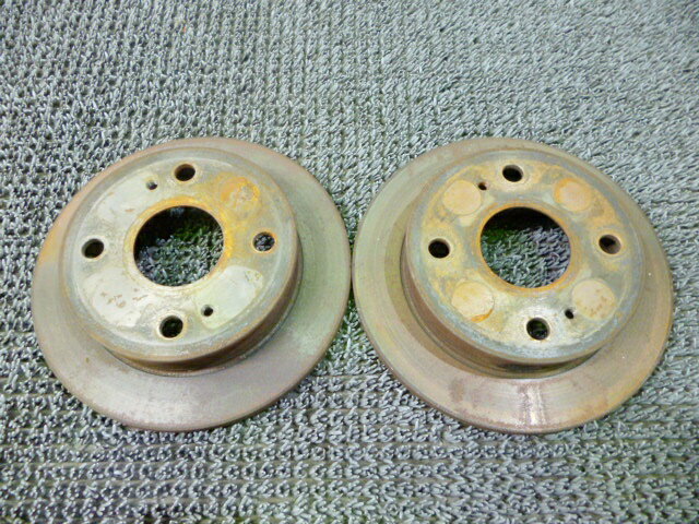 【中古】★激安!★AE86 カローラ レビン トレノ 純正 ノーマル リア ブレーキ ローター 230mm 4穴 PCD114.3 左右 / 4J6-637