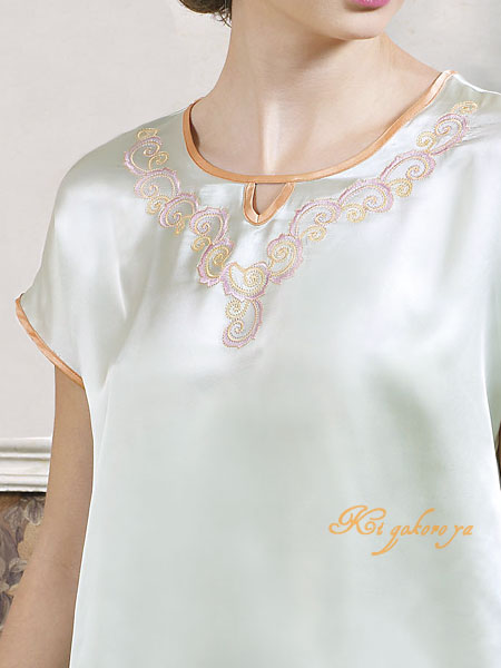 【M】【 アウトレット 】シルク パジャマ レディース 16.5匁シルク100% 半袖 夏用 & 半ズボン 【 無地 ツル花 刺繍 】 緑色 グリーン サテン ...