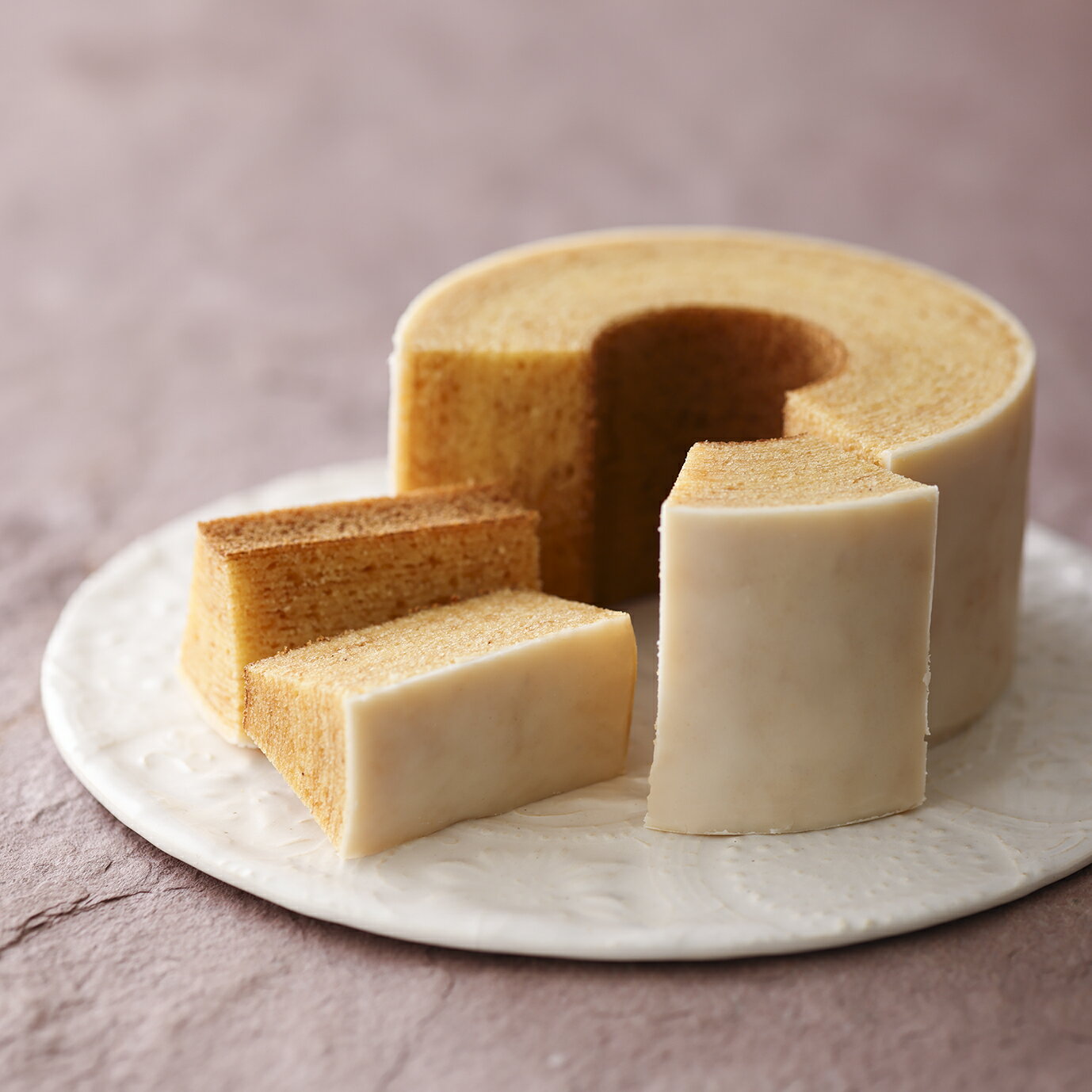 内祝い 出産内祝い お中元 御中元 敬老の日 手土産 お返し お菓子 パティスリー キハチ 引き菓子 ブライダル 引菓子 かわいい 引き出物 内祝い 結婚内祝い 出産内祝い お返し キハチ バームクーヘン S[スクエア] 御礼 お礼 退職 高級 人気 おすすめ