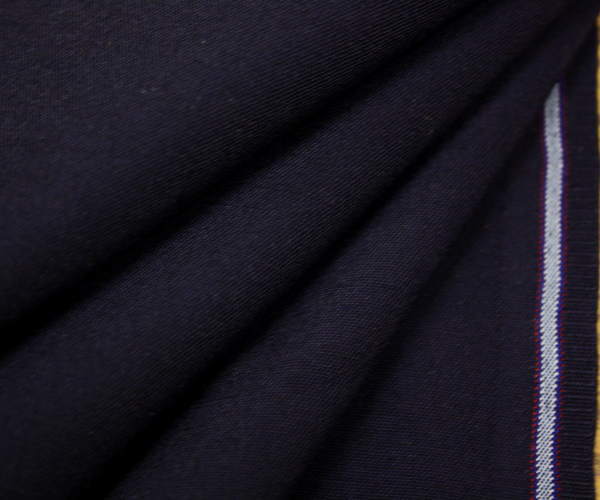 日本製上質平織りウール ポリエステル混ダークネイビー無地 w巾150cm 防縮加工 布 生地 布地 服地 通販 ウール生地 毛 サマーウール 50cm以上10cm単位カット