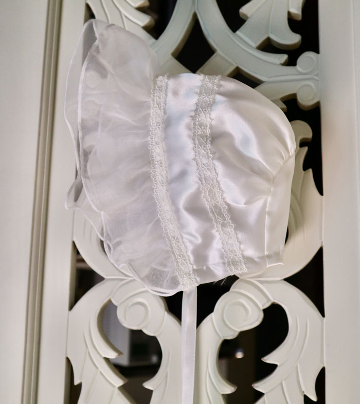 【日本製】冬用チューリップ柄のセレモニーロングドレス【お宮参り】 【ベビーフォーマル】【男の子】【女の子】【ギフト】【ベビードレス】【新生児】【冬用】【ロング丈】