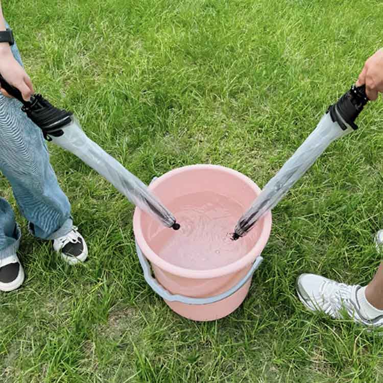 水鉄砲傘 キャンプ 傘型水鉄砲 最強 プレゼント 子供 飛距離 水鉄砲 アウトドア 遊...