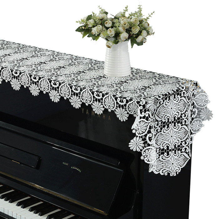 商品内容　ピアノトップカバーのみサイズ　 210cm x 50cm素材レース、ポリエステル生産国　中国納期至急ご利用頂く場合は事前にメールでご連絡お願いします。・　注意事項●商品のお色は撮影時の環境、ディスプレイの発色などにより実物と多少の違いが生じることがございます。予めご了承下さいませ。●輸入商品のため若干の汚れがある場合がございます。　 メーカー希望小売価格はメーカーカタログに基づいて掲載しています