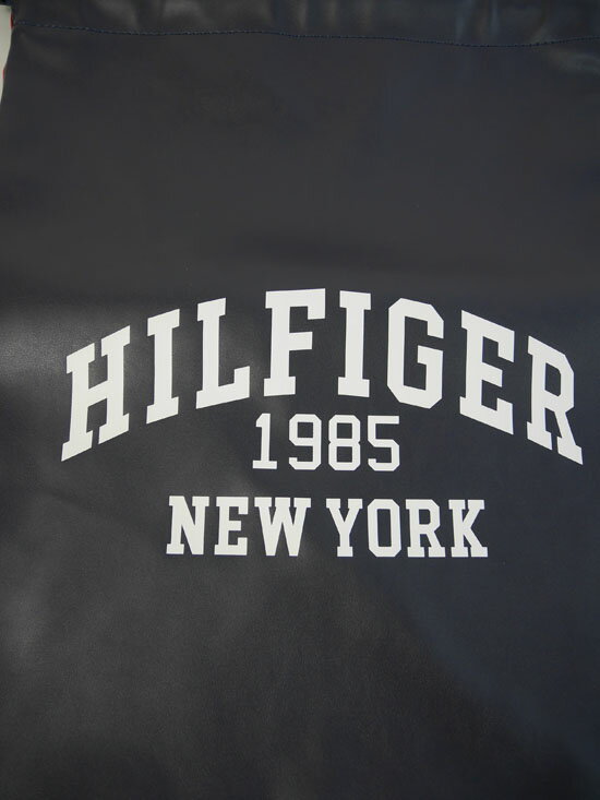 �ڥ�����ۥȥߡ��ҥ�ե����� ����� �ե�å׶��� �ͥ��ӡ�(30) thmg2fbh ��33��42cm����˥��å�����TOMMY HILFIGER ����� �Хå� ��ǥ����� ��󥺡ڿ��ʡۡڴ��ָ��ꥯ���ݥ�ۡڥ᡼���ء�