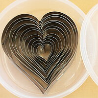 サイズ：φ21、29、35、42、52、60、66、75、84、92、100、109の12種類ハートのパテ抜き12種類セットです。