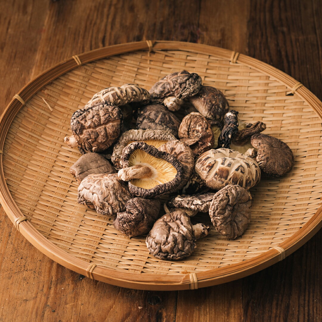 九州産 お徳用 どんこ 【300g】原木栽培 椎茸 しいたけ 岡田商店 乾燥 乾物 送料無...