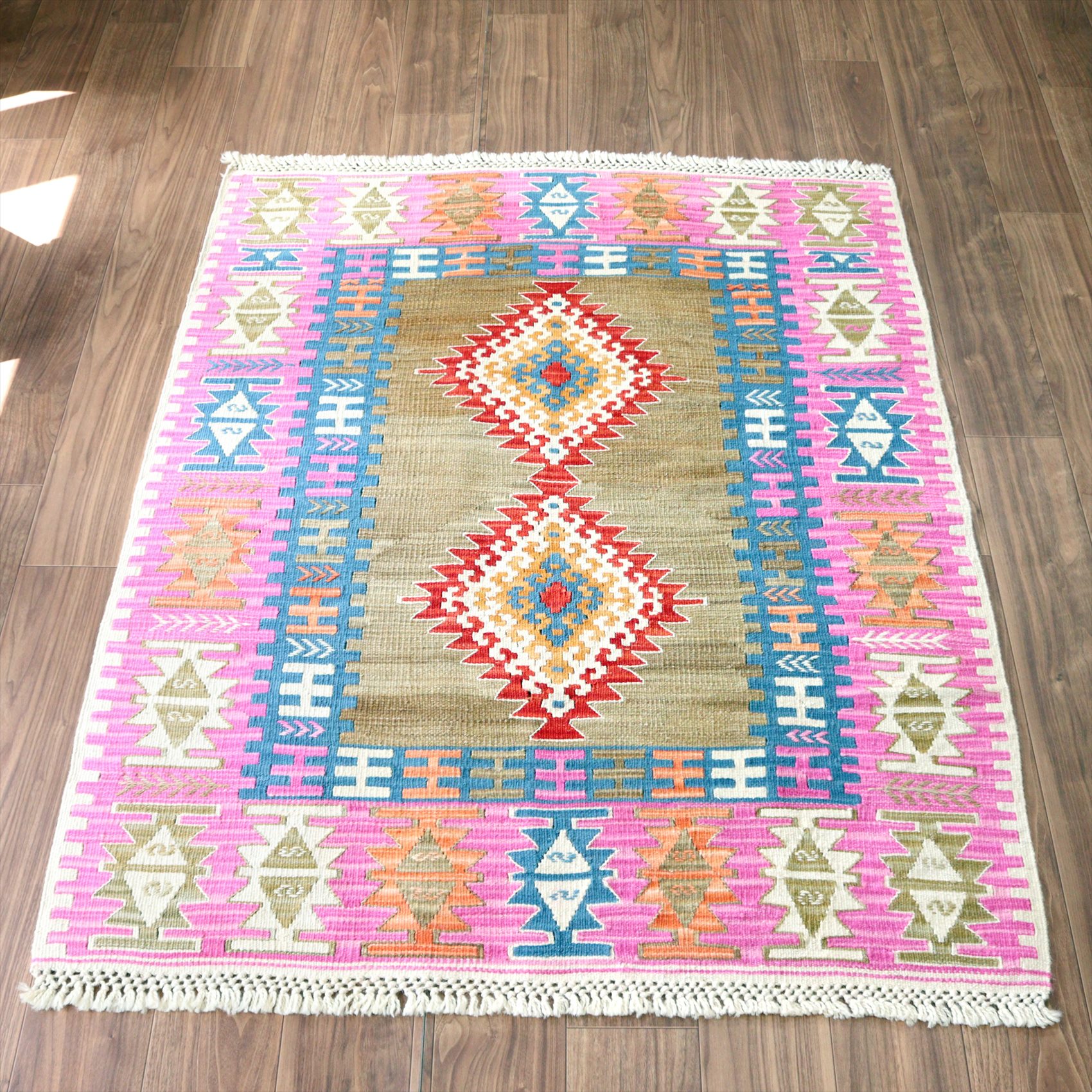 【15%OFFクーポン対象】キリム ラグ 手織り 【1点もの】153×122cm トルコ カイセリ産 ウール100%センターラグ セッヂャーデ /ドラゴンのモチーフ