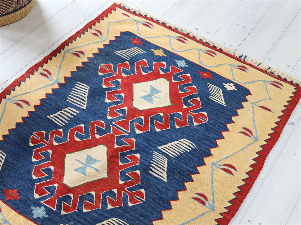 【15%OFFクーポン対象品】トルコ手織りキリム・ウシャク 110×85cmイーブルアイ [2]