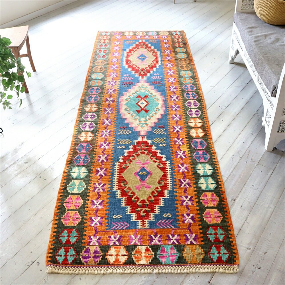 【15%OFFクーポン対象】色にこだわるワンランク上のカイセリキリム ランナー304×100cmサソリのモチーフと階段状のメダリオン