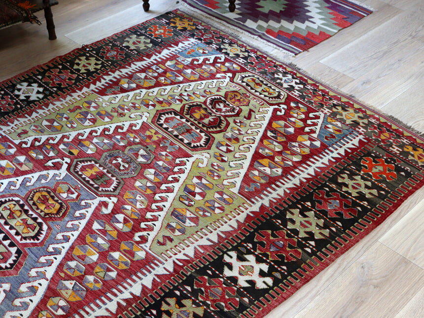 【15%OFFクーポン対象】トルコ手織りキリム アンティーク リプロダクト 199×145cm 連なるミフラープ kilims-10216386 ガラタバザール(キリム&ラグ) サンプル画像3