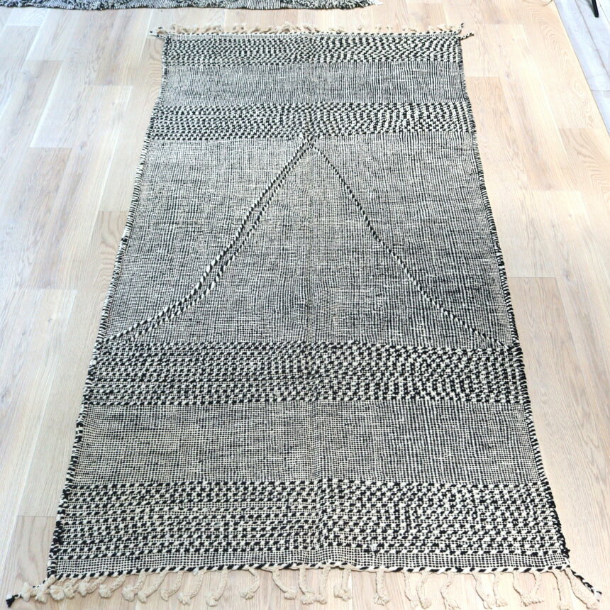 Rakuten - 【15%OFFクーポン対象】モロッコキリム ザナフィ 261×135cm モノトーンカラー