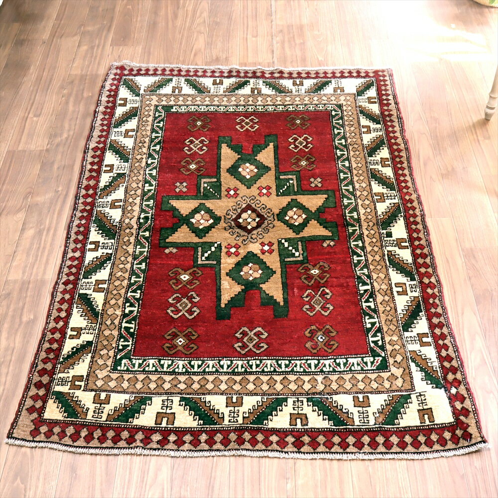 Rakuten - 【15%OFFクーポン対象】オールドカーペット・カルス　トルコの手織りじゅうたん192×127cmスターカザック　レッド&ナチュラルアイボリー