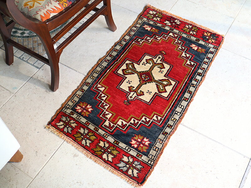 トルコ絨毯 ヤストゥク トライバルラグ107×57cmコンヤ