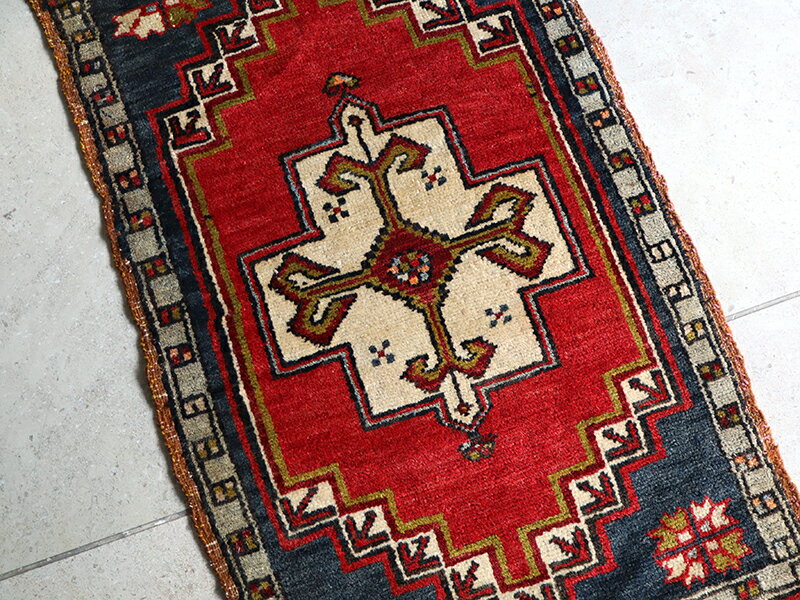 トルコ絨毯 ヤストゥク トライバルラグ107×57cmコンヤ [2]