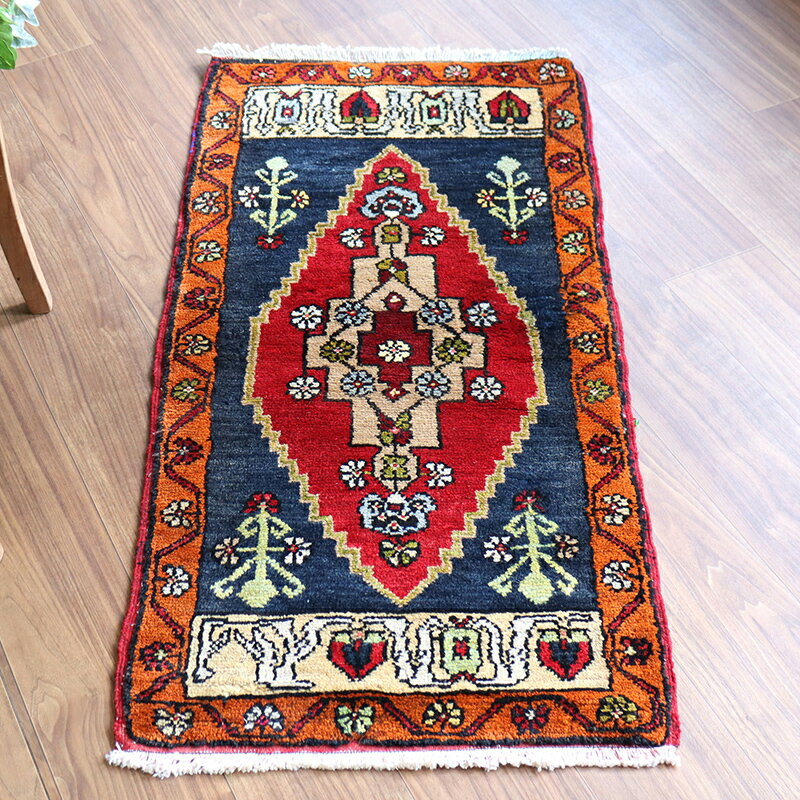 Rakuten - 【15%OFFクーポン対象】トルコ絨毯 ヤストゥク トライバルラグ113×55cm花のモチーフ