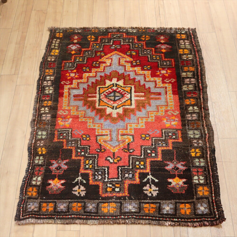 Rakuten - ヴィンテージラグ トルコ ジハンベイ 95×67cm OUTLET ワケありこげ茶色・色褪せたレッド