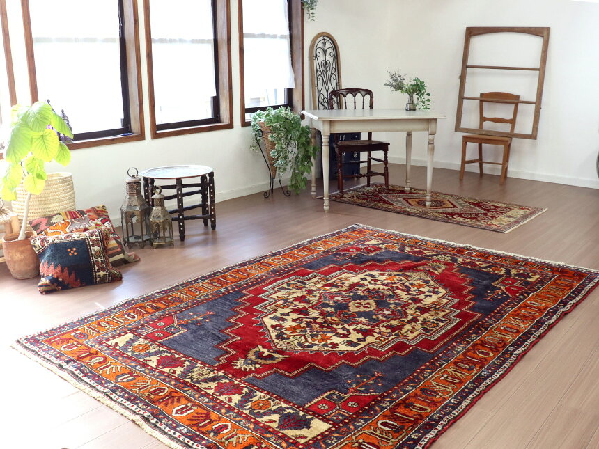 トルコ絨毯 リビングサイズ コンヤ タシュプナル 245×170cm 赤 紺 花のメダリオン kilims-10213918 ガラタバザール(キリム&ラグ) サンプル画像3