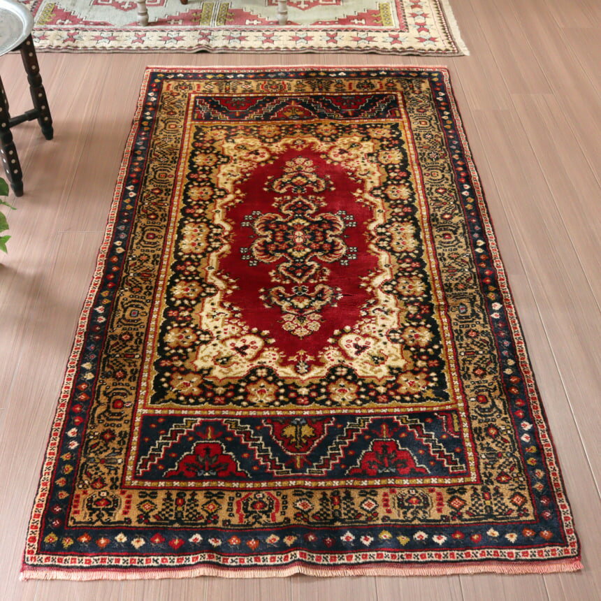 Rakuten - 【15%OFFクーポン対象】トライバルラグ 手織り絨毯 トルコ 188×104cm ウシュクラル