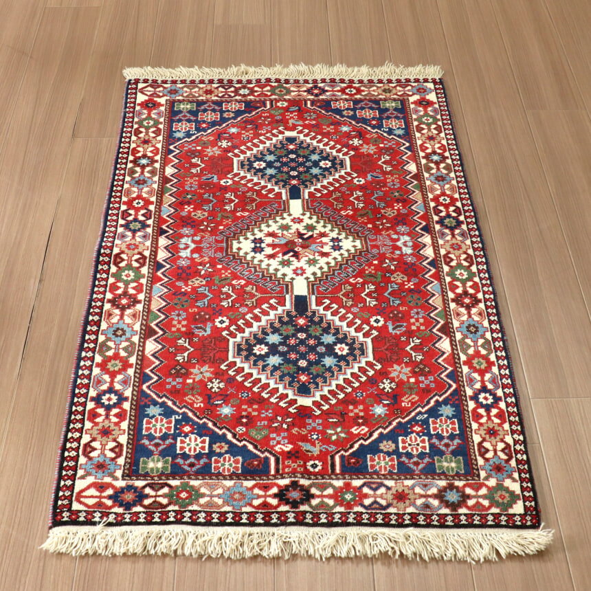 Rakuten - 【15%OFFクーポン対象】部族絨毯　イラン南部ヤラメ　 128×79cm トライバルラグ　細かな爪を持つ3つのドラゴンモチーフ