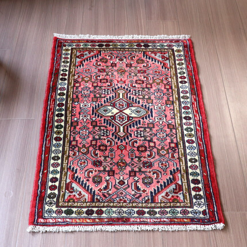Character Pattern - 【15%OFFクーポン対象】部族絨毯　トライバルラグ 92×63cm 花のアラベスク　ピンク　レッド