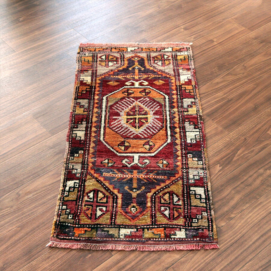 Rakuten - 【15%OFFクーポン対象】トルコの手織り絨毯 コンヤ 119×56cm オールドカーペット ヤストゥク