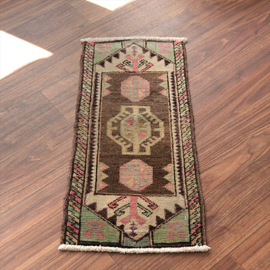 Rakuten - 【15%OFFクーポン対象】トルコの手織り絨毯 アフィヨン 75×35cm ヴィンテージラグ ヤストゥク