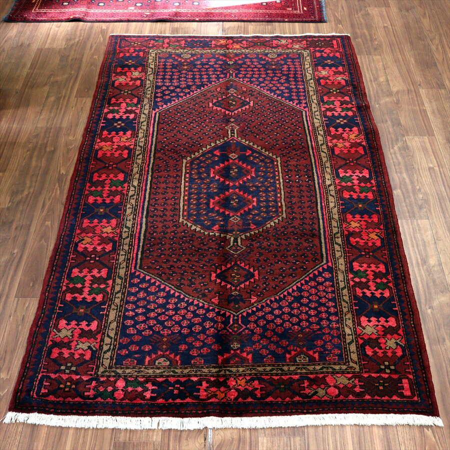 Rakuten - 【15%OFFクーポン対象】イランの手織り絨毯 ハマダン 229×145cm 六角メダリオン レッド＆ネイビー