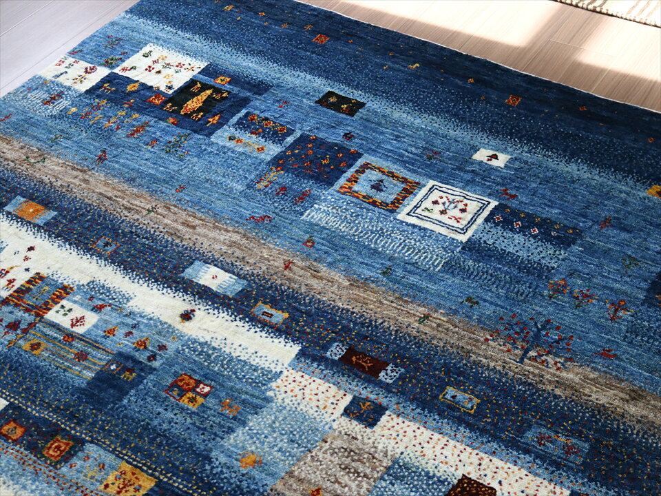 【15%OFFクーポン対象】細かな織りのギャッベ ブルー 196×148cm モザイクのようなタイルデザイン kilims-10210334 ガラタバザール(キリム&ラグ) サンプル画像3