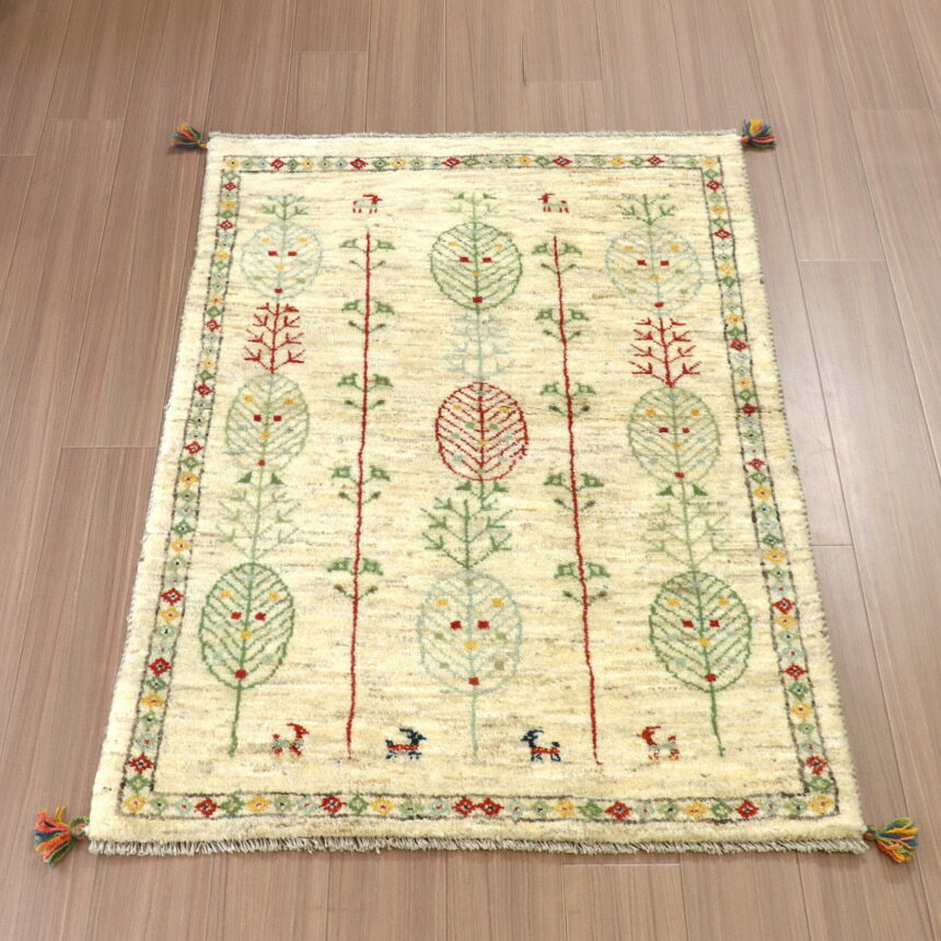 Rakuten - 【15%OFFクーポン対象】ギャッベ　イラン産手織りラグ 140×102cm ナチュラルアイボリー　連続する生命の木