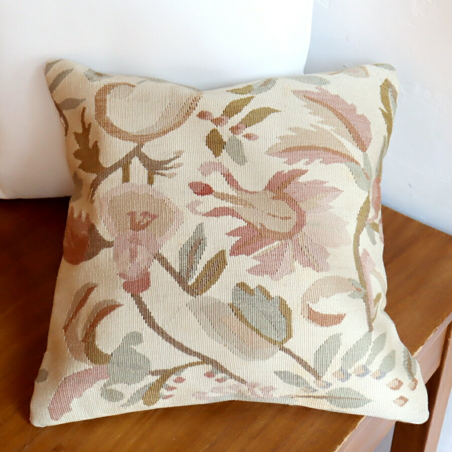 40 cm×40 cm - 【15%OFFクーポン対象】オールドキリムクッションカバー　40cm /Old Kilim Cushion ルーマニア　ベージュ