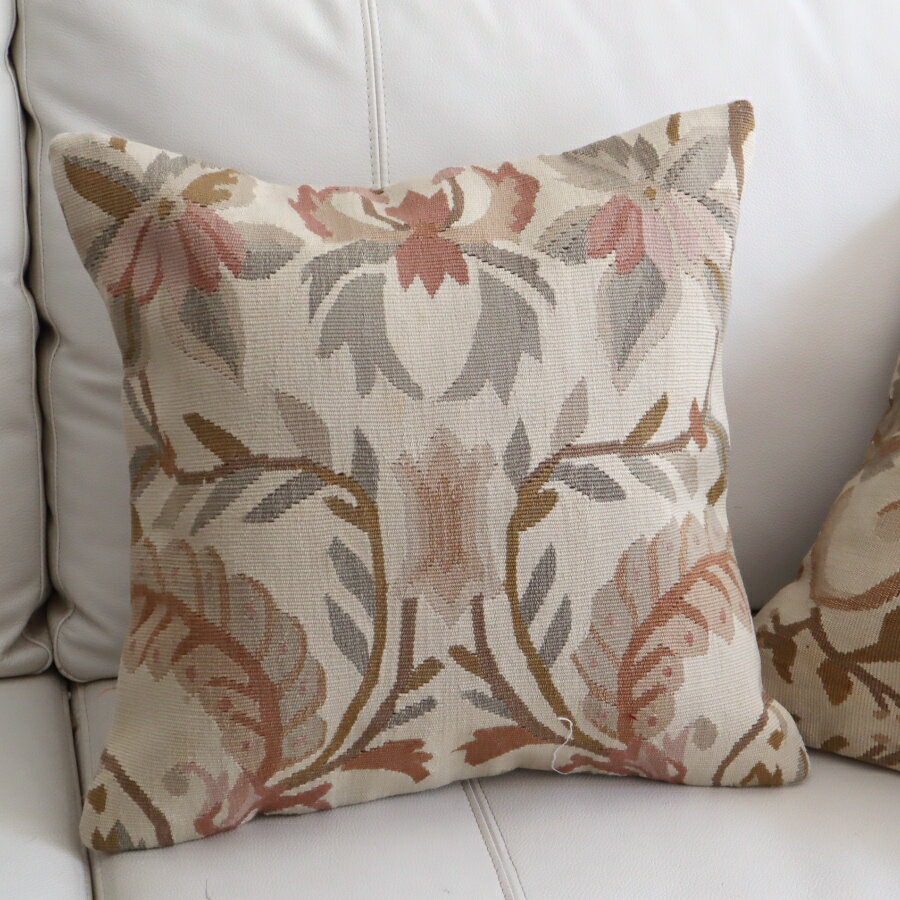 【15%OFFクーポン対象】オールドキリムクッションカバー　40cm /Old Kilim Cushion ルーマニア　ベージュ